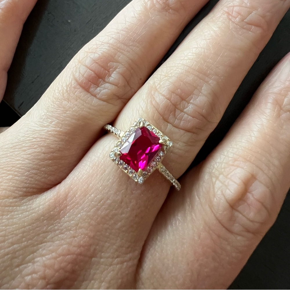 10K gold ring with CZ